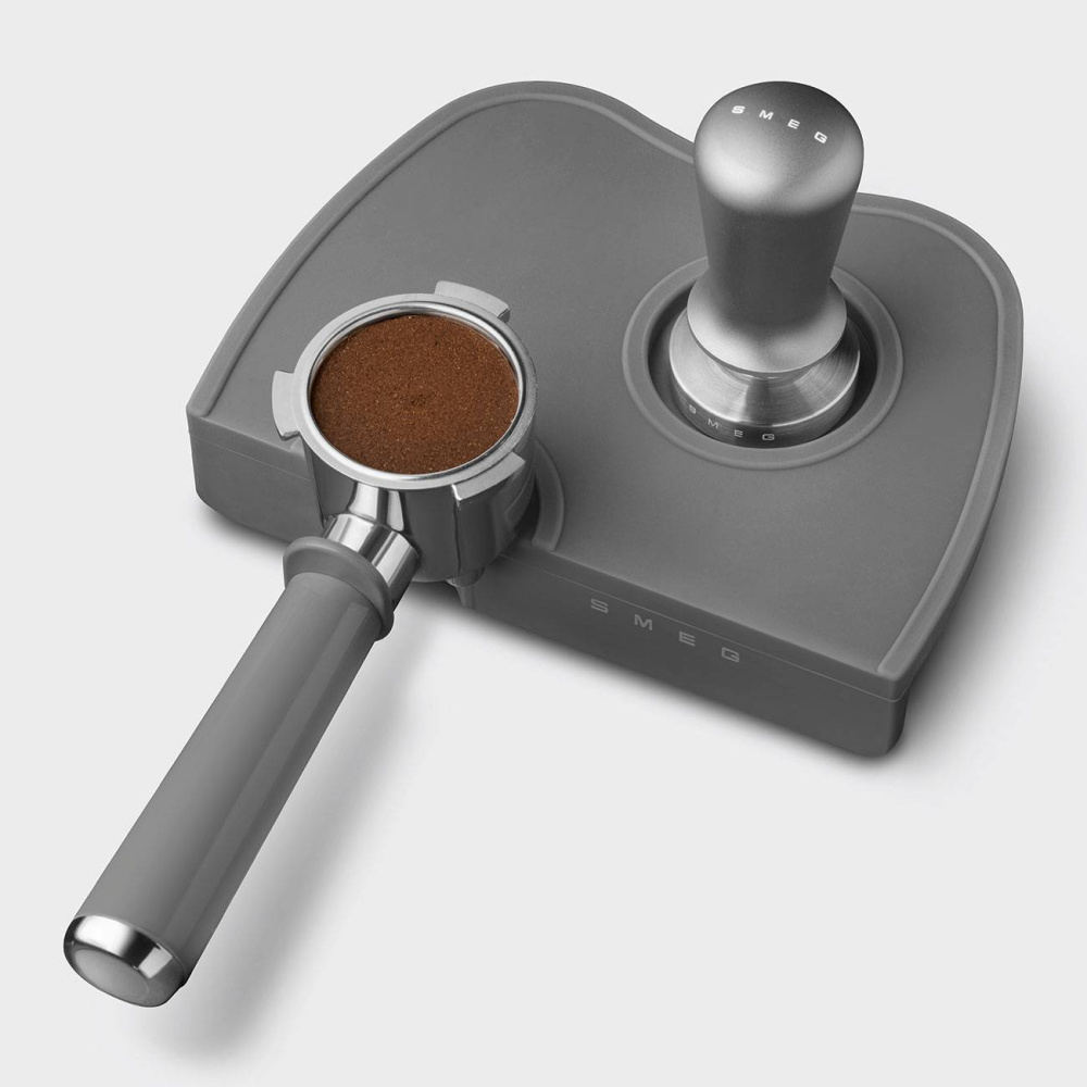 Комплект для темперовки кофе SMEG ECTS01 – фото 3 в каталоге Перми